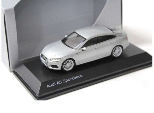 1:43 2017 Audi A5 Sportback, ezüst metallic