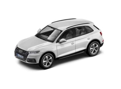 1:43 2017 Audi Q5, ibis fehér