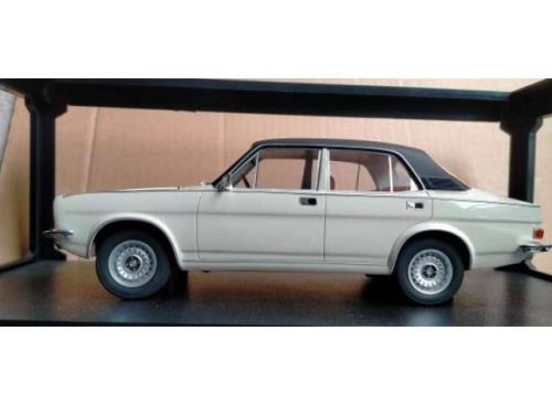 1:18 1977-1979 Morris Marina Saloon, fehér