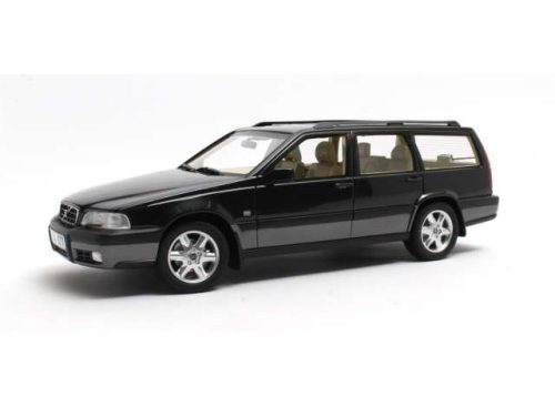 1:18 1996-1999 Volvo V70 XC Cross Country, fekete