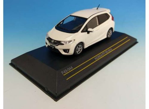 1:43 2014 Honda Fit 3, fehér