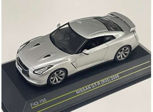 1:43 2008 Nissan GT-R R35, ezüst-szürke