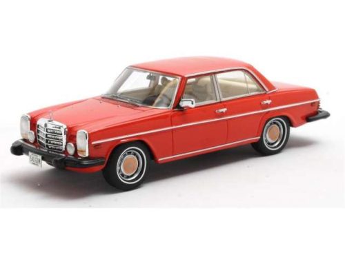 1:43 1976 Mercedes Benz 300D W115 USA, piros