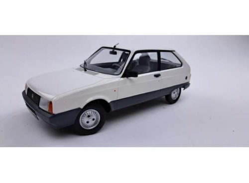 1:18 1990 Citroen Axel, fehér with szürke interior