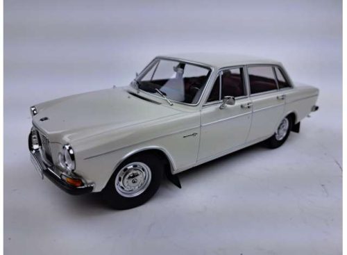 1:18 1970 Volvo 164, cascade fehér with piros interior