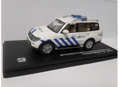 1:43 2013 Mitsubishi Pajero *Amsterdam Police*, fehér/kék