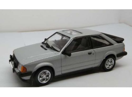 1:43 1983 Ford Escort MkIII XR3i right hand drive, strato ezüst