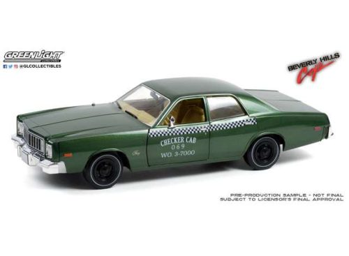 1:18 1976 Plymouth Fury Checker Cab 069 WO. 3-7000 *Beverly Hills Cop 1984*, zöld