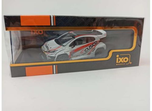 1:43 Toyota Yaris/Pandem, Cusco, fehér/piros