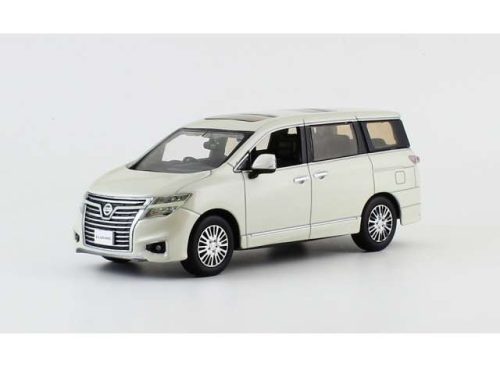 1:43 Nissan Elgrand Highway star, brilliant fehér