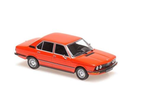 1:43 1972 BMW 520, piros