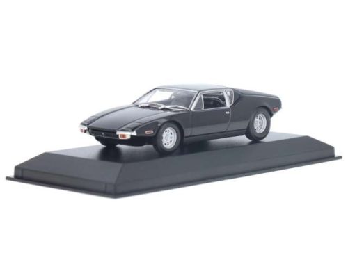 1:43 1972 DeTomaso Pantera, fekete