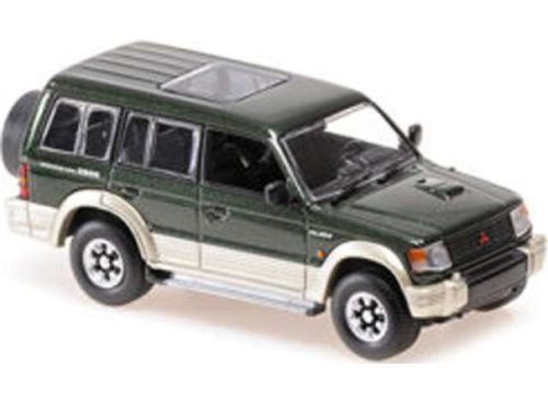 1:43 1991 Mitsubishi Pajero LWB, dark zöld