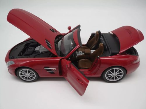 Mercedes-Benz SLS AMG Roadster 2011 Minichamps 1:18 Modell