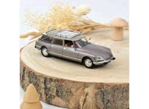 1:43 1974 Citroen DS 23 Break, scarabee barna