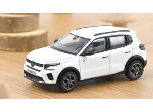 1:43 2024 Citroen C3, polar fehér