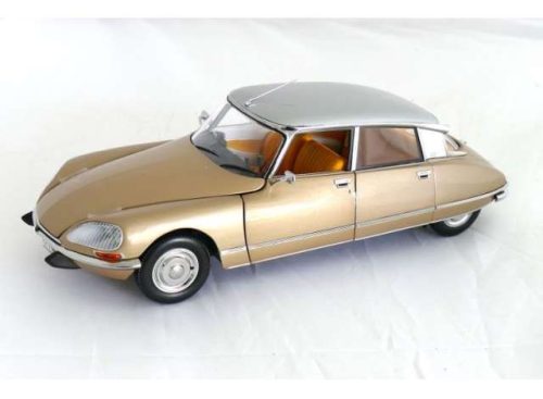 1:18 1974 Citroen DS 23 Pallas, sable metalisse with ezüst top