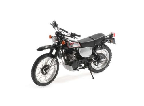 1:18 1988 Yamaha XT500, fekete/ezüst