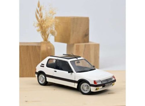 1:18 1988 Peugeot 205 GTI 1.6, fehér