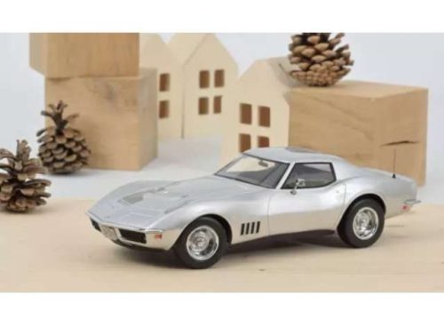 1:18 1969 Chevrolet Corvette Coupe, ezüst