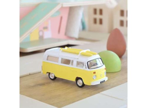 1:43 1973 Volkswagen T2b Camper Van, sárga