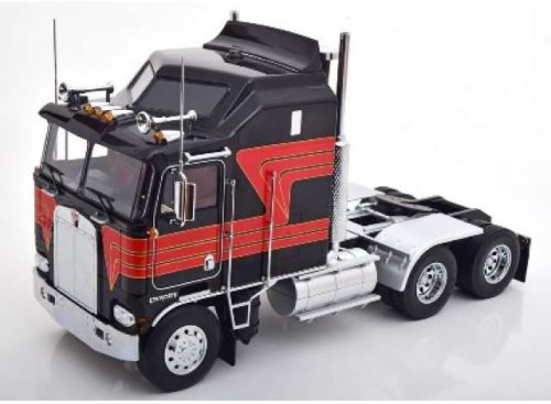 1:18 1976 Kenworth K100 Aerodyne, piros/fekete